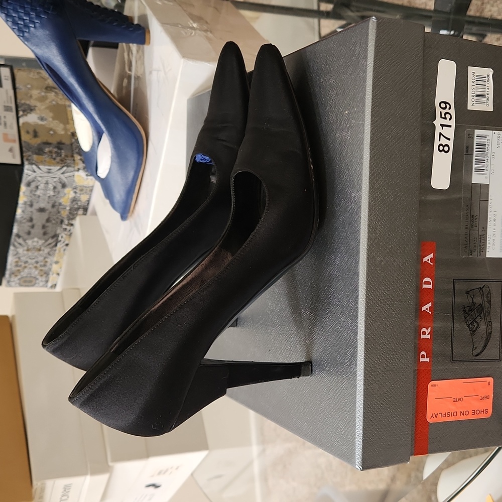PRADA SIZE 371/2 HEELS - Picture 2 of 5